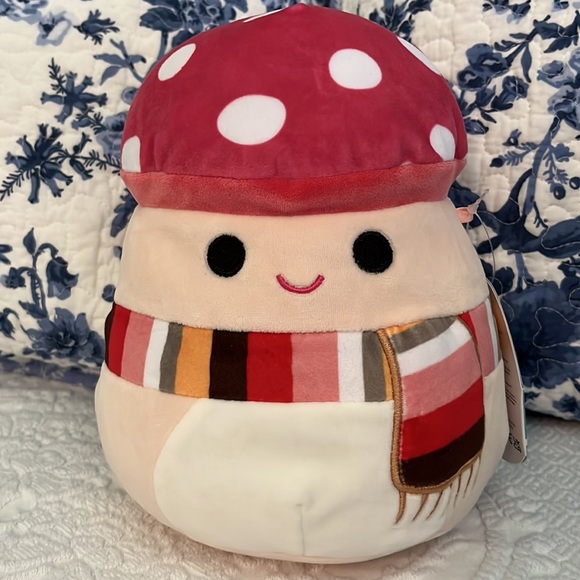 🍄 Squishmallows Malcolm the Mushroom with fall scarf 🧣 BNWT 7.5” - Picture 1 of 5